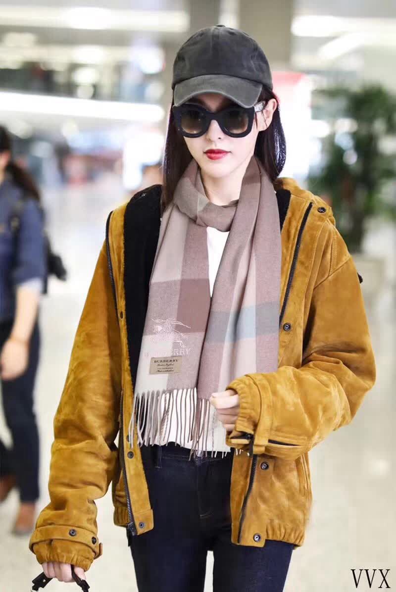BURBERRY巴寶莉 2018官網最新款 情侶款 格紋羊絨圍巾 LLWJ6935
